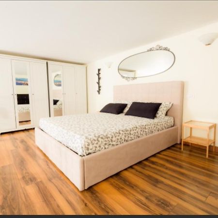Napolincentro Loft Apartment ภายนอก รูปภาพ